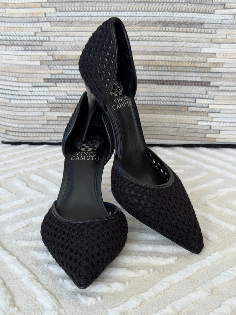 Vince Camuto Alandry D’Orsay Pump Heels Black Pointed Toe Textured Size:6M